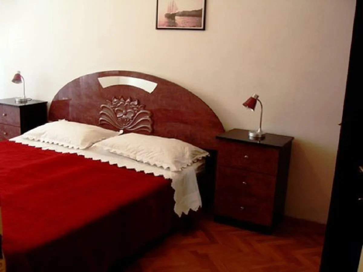 Three Bedroom Apartment Laura Split